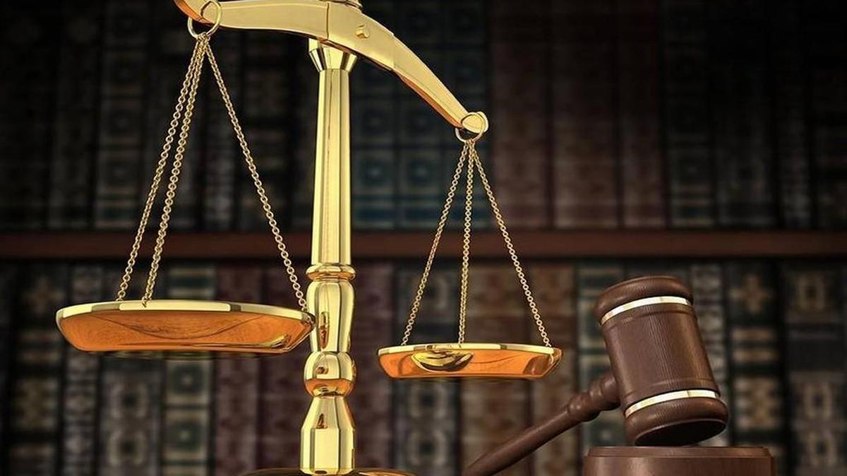A Texas doctor who used to practice in Kansas City was indicted on child pornography charges.