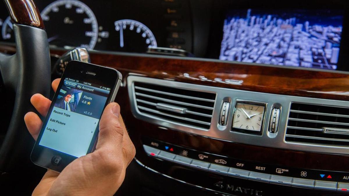 
Drivers for Uber are prohibited by Uber policy and Kansas City ordinance from picking up passengers in the street like what happened in an incident Saturday.
