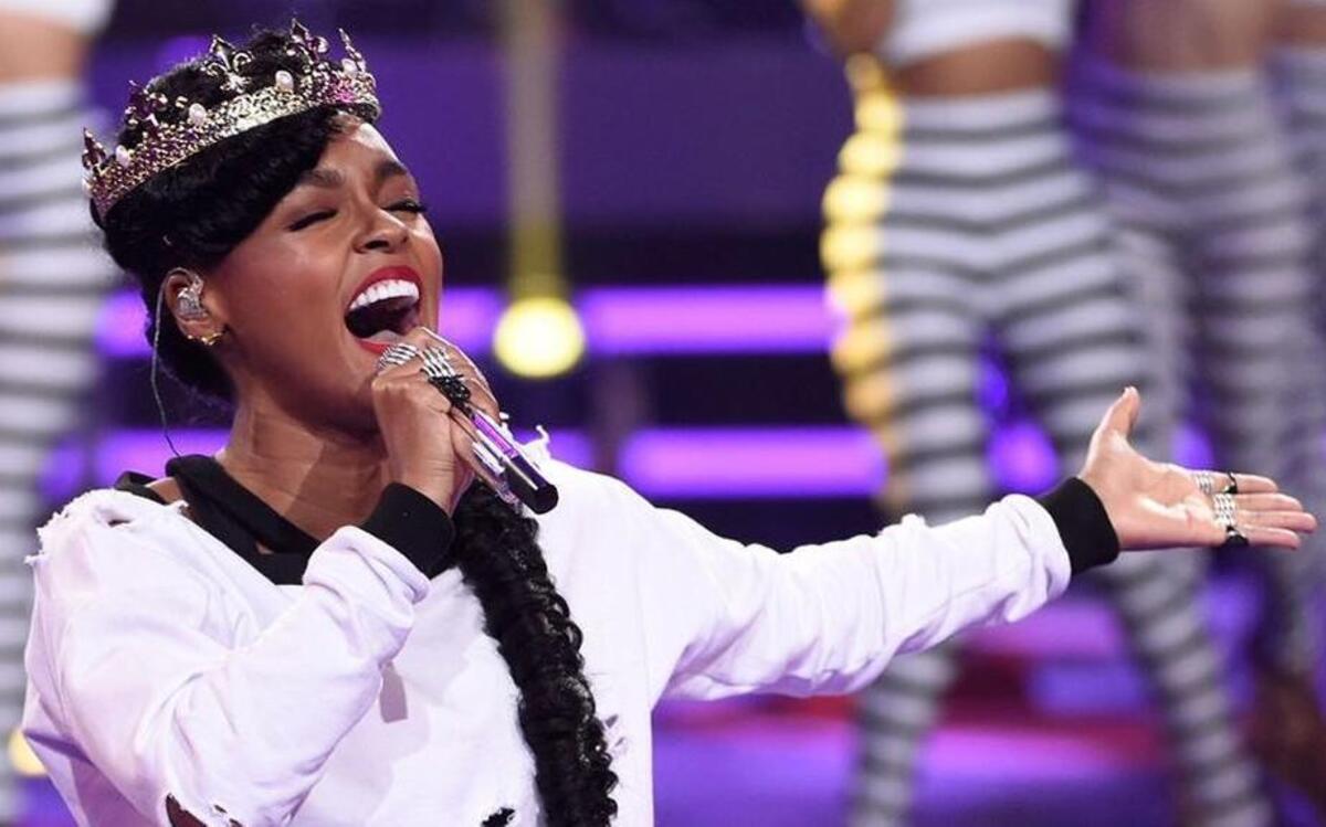 Fans extended their condolences to Janelle Monáe after her cousin was killed in a drive-by shooting in Kansas City, Kan. on Tuesday.