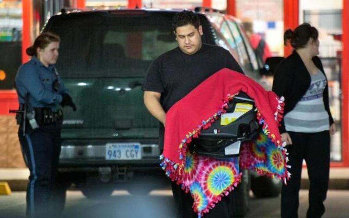 
A baby that was found safe in a stolen car at 7900 Wornall was taken away on Monday evening.
