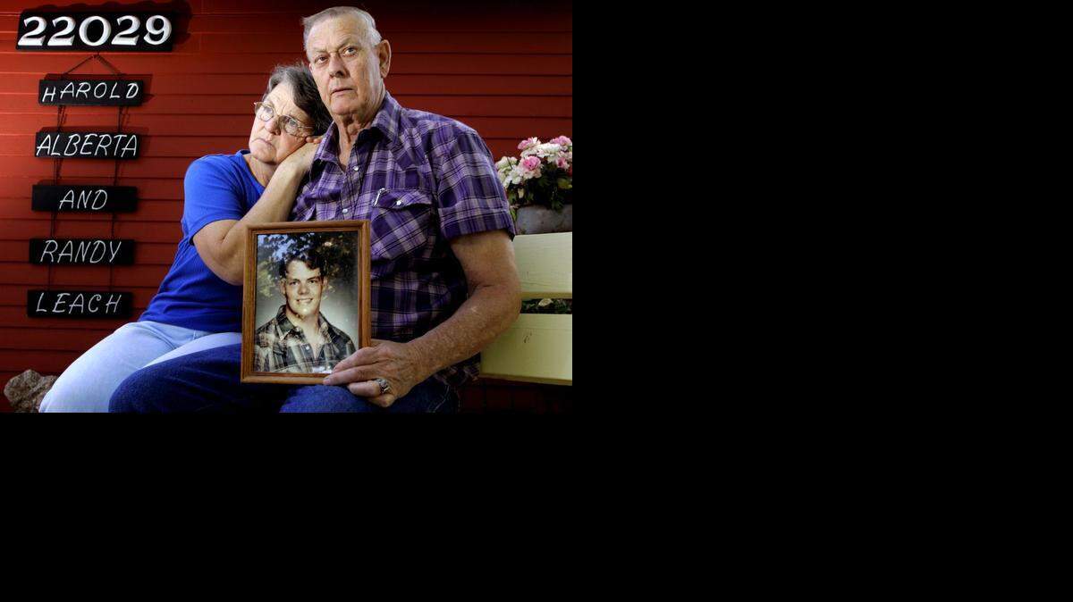 
Harold and Alberta Leach, of Linwood, Kansas, in 2006
