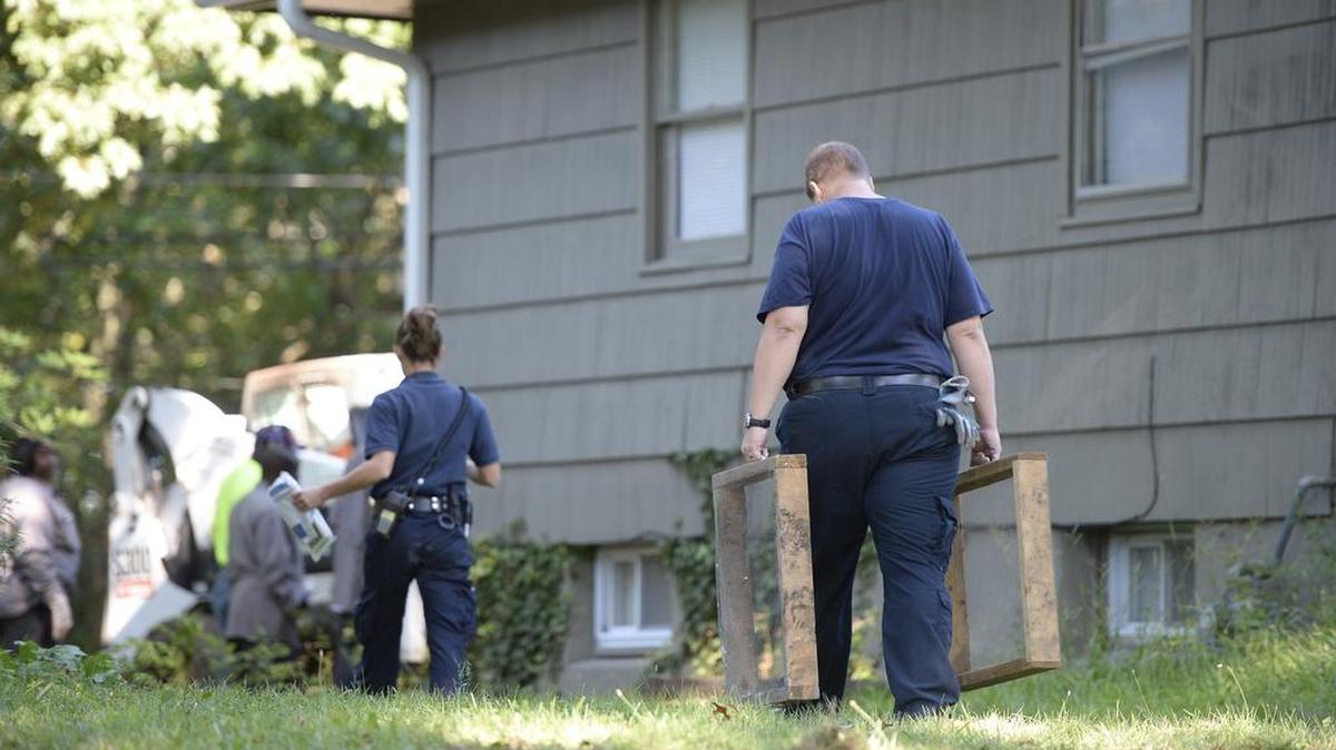 
On Thursday, Kansas City police searched for human remains in the 9800 block of Hardesty Avenue while they investigated a missing person case from 1993. A cadaver dog was brought in to help look for the remains of Laura Mason.
