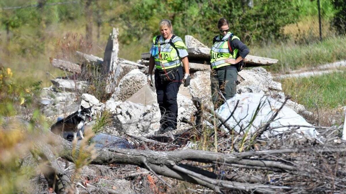 Late last month in Belton, police and rescue workers used dogs to search for Jessica Runions. Two months after the Raymore woman’s disappearance, her family continues its own searches each weekend.