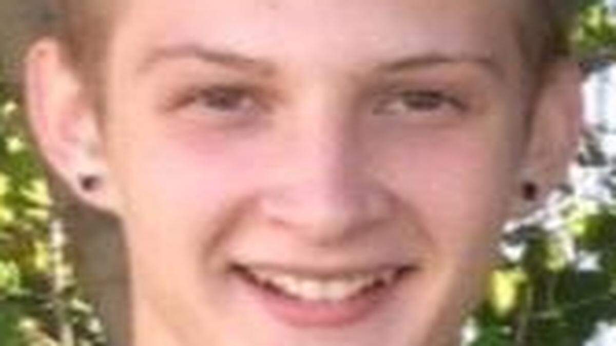 
Bryce Masters (left) of Kansas City was in critical condition Monday in a hospital intensive care unit after an Independence police officer subdued him with a stun gun Sunday during a traffic stop. The FBI has begun an investigation into the incident.
