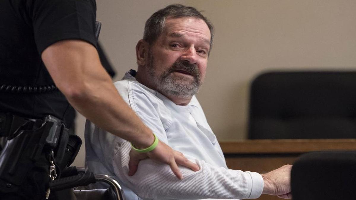 
A Johnson County sheriff’s deputy urged F. Glenn Miller Jr. to put his arm down after Miller greeted the gallery with a Nazi salute and “sieg heil” during his final scheduled pretrial hearing Wednesday in the Johnson County Courthouse.
