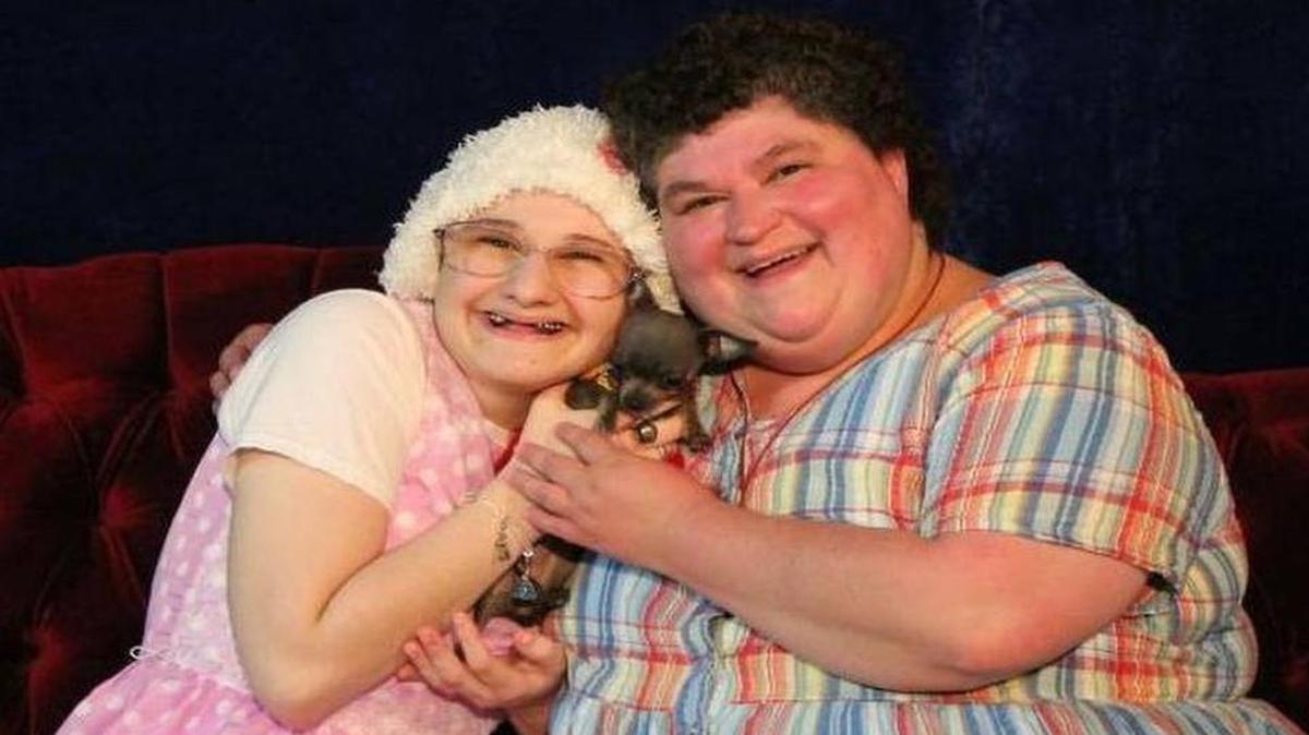 
Clauddinnea “Dee Dee” Blancharde and Gypsy Blancharde
