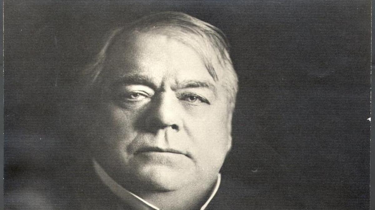 Kansas City Star founder William Rockhill Nelson stipulated that his fortune should go to the purchase of art for the public to enjoy.