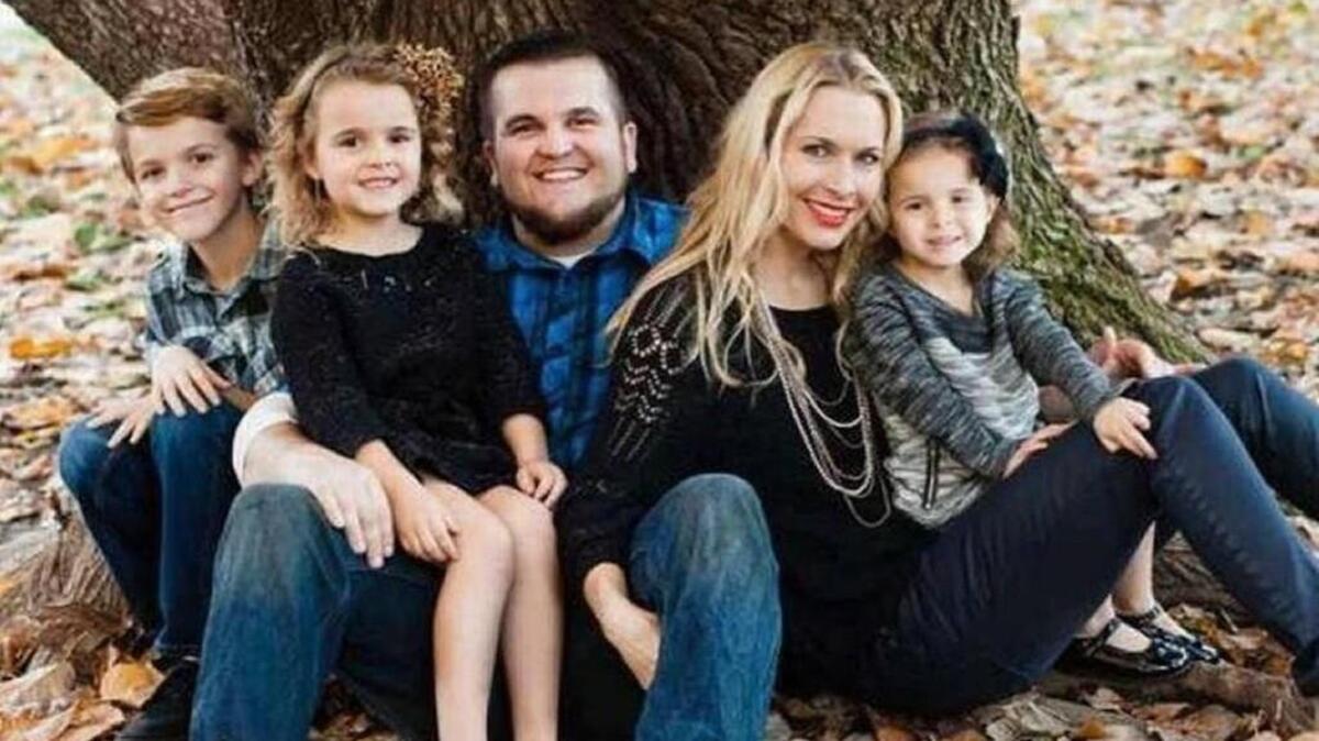 Jason Johns and his children were in a car crash Aug. 16. Elise Johns, 8, died Monday at a hospital