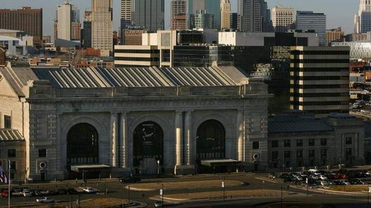 
The Union Station show will depict the construction of Union Station in 1914 and pages from its history, including the multitude of soldiers who passed through it to and from the two world wars.
