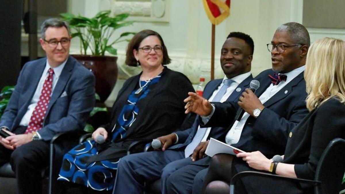 Kansas City Star’s editorial page editor Colleen McCain Nelson (right) moderates a town hall meeting on the proposed $1 billion terminal at Kansas City International Airport with Kansas City mayor Sly James, city council members Jermaine Reed and Jolie Justus, along with Geoffrey Stricker (left) of Edgemoor Infrastructure on Wednesday November 1, 2017 in Kansas City, MO.