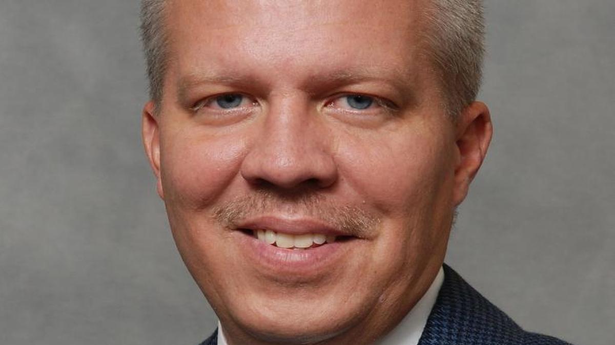 
Matthew Lindsey, principal of Winnetonka High School for nine years, has been appointed to the board of directors of the National Association of Secondary School Principals. He will serve a four-year term.
