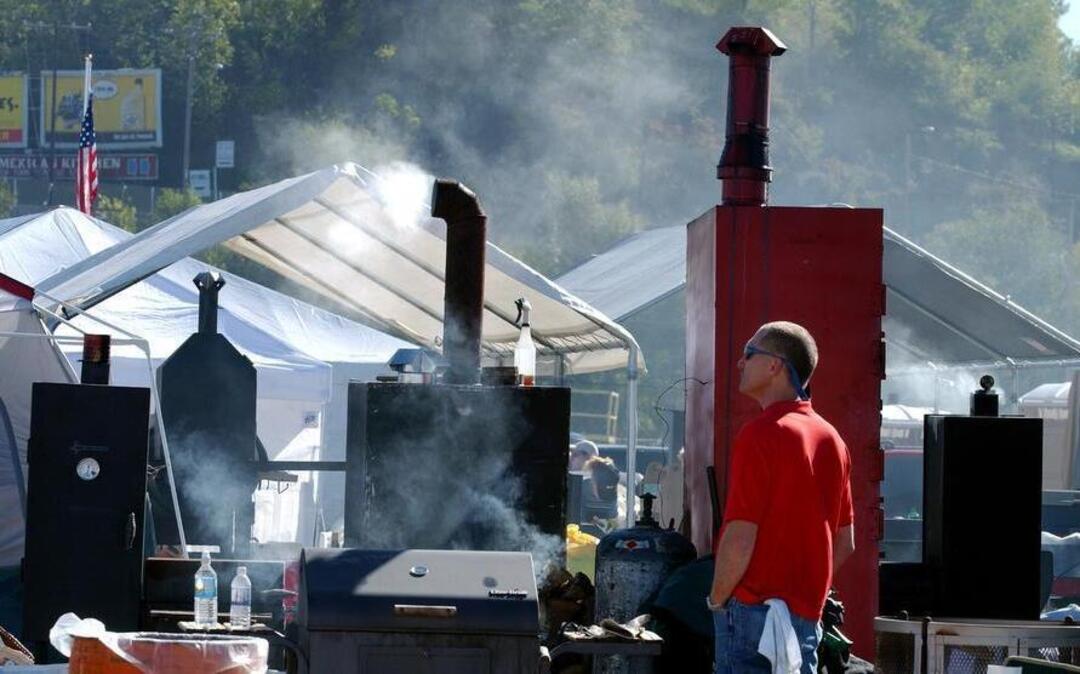 
After more than three decades in the West Bottoms, the American Royal barbecue contest is moving this year to the Truman Sports Complex.
