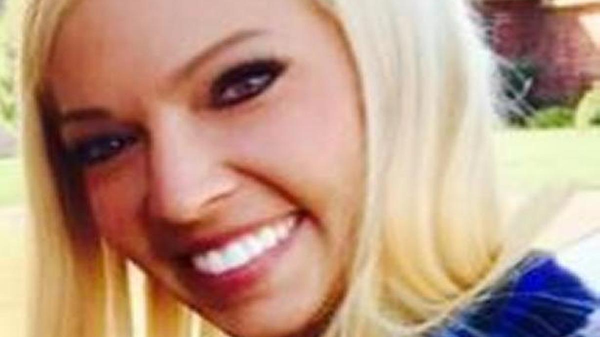 Courtney Wray Keene, 29, an Overland Park native, was a passenger in a car driven by husband Chad, a 32-year-old Omaha, Neb., man killed in a single-vehicle wreck Saturday in Platte County.