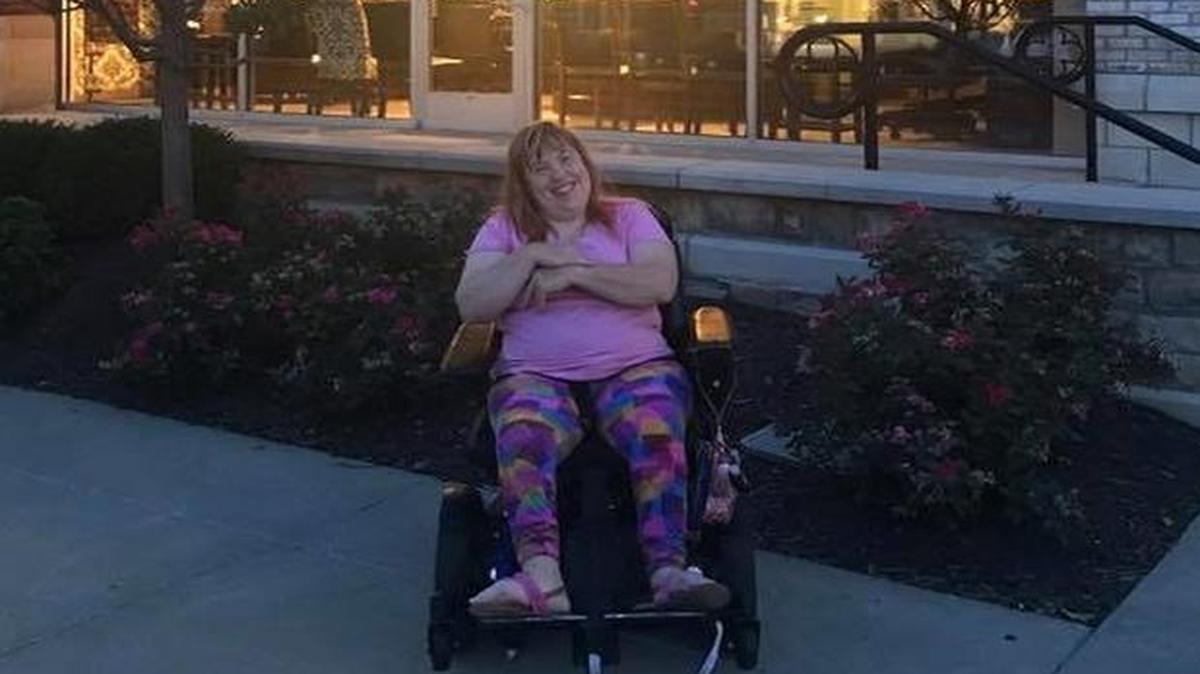 Alisa Cain, who has cerebral palsy, said she was refused service at the Glo Nail Lounge in Lee’s Summit. “I could sense that my wheelchair was a problem,” she said.