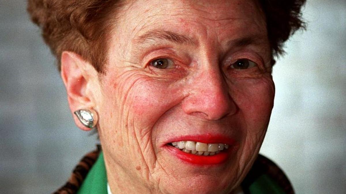 Highly honored Kansas City civic leader Beth K. Smith died Wednesday.