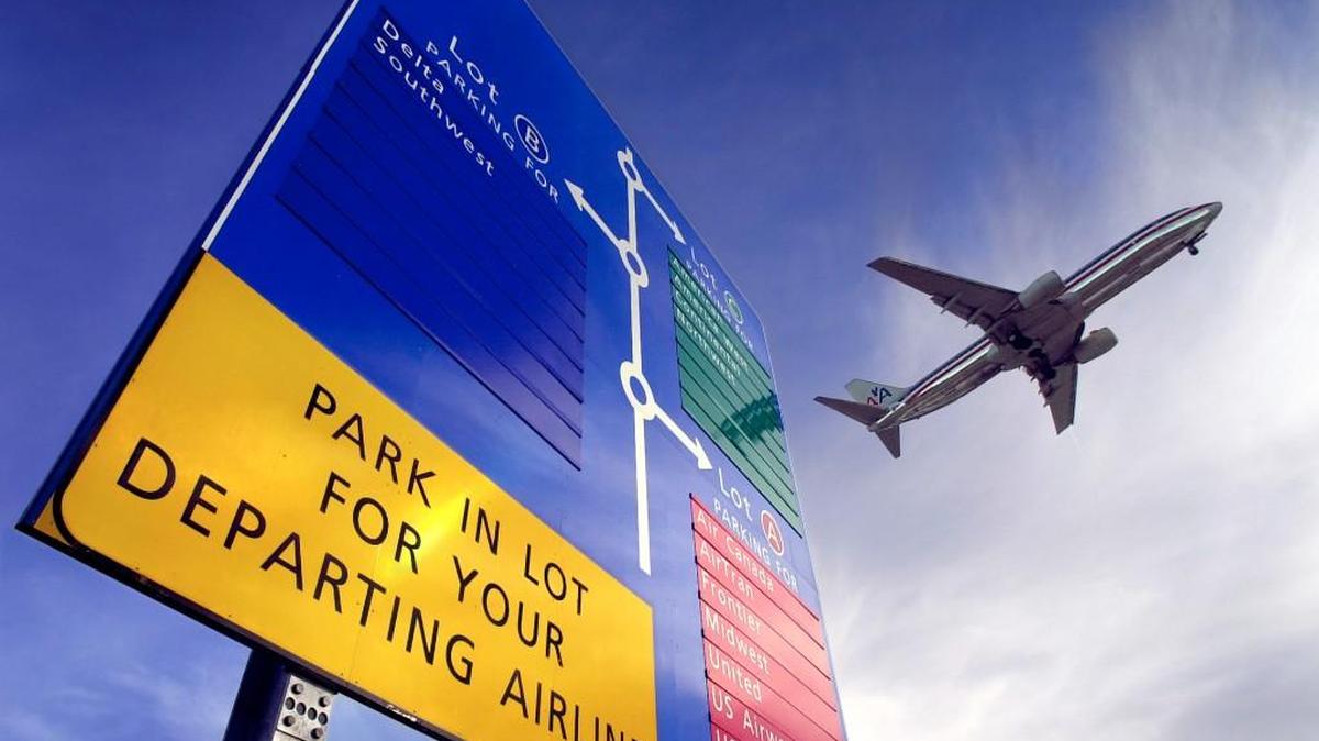 Coming off another highly profitable year in 2016, U.S. airlines expect traffic this spring to increase 4 percent over last year, and they are adding seats to handle the crush.