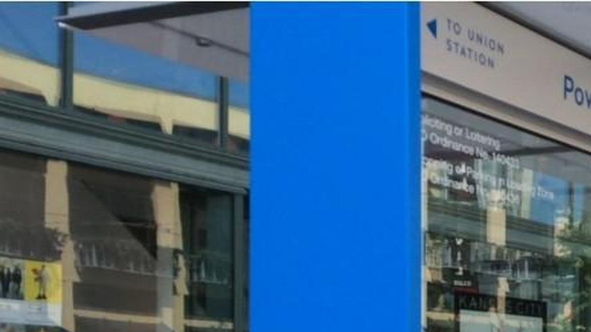 Free outdoor Wi-Fi coverage, built and operated by Sprint, is available along most of the 2.2 mile KC Streetcar route as well as in outdoor areas of the River Market, Kansas City Power & Light District and Crossroads Arts District.