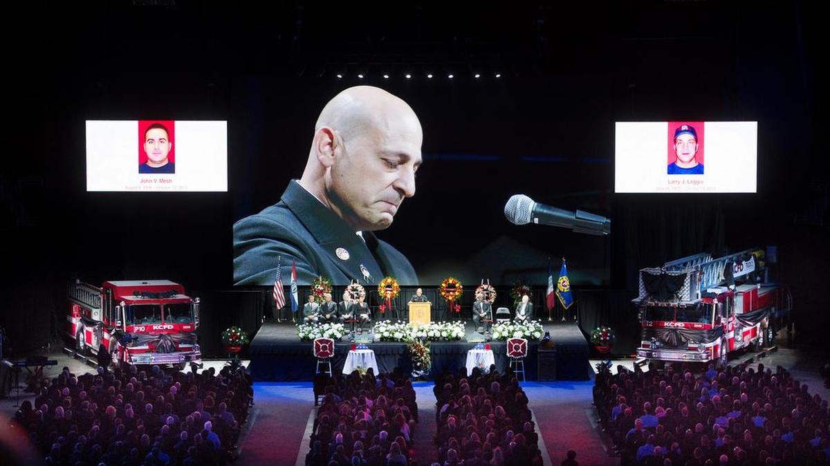 
Thousands attended a memorial service held Saturday at the Sprint Center for firefighters Larry J. Leggio and John V. Mesh. Kansas City Fire Chief Paul Berardi spoke. 
