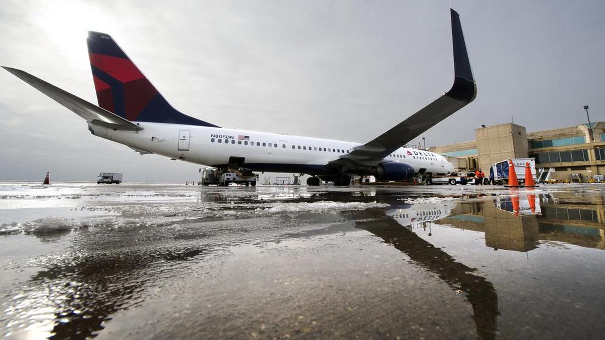 At Kansas City International Airport on Wednesday, this Delta Air Lines jet was prepared for departure. The future of the airport has been the topic of much discussion in recent months.