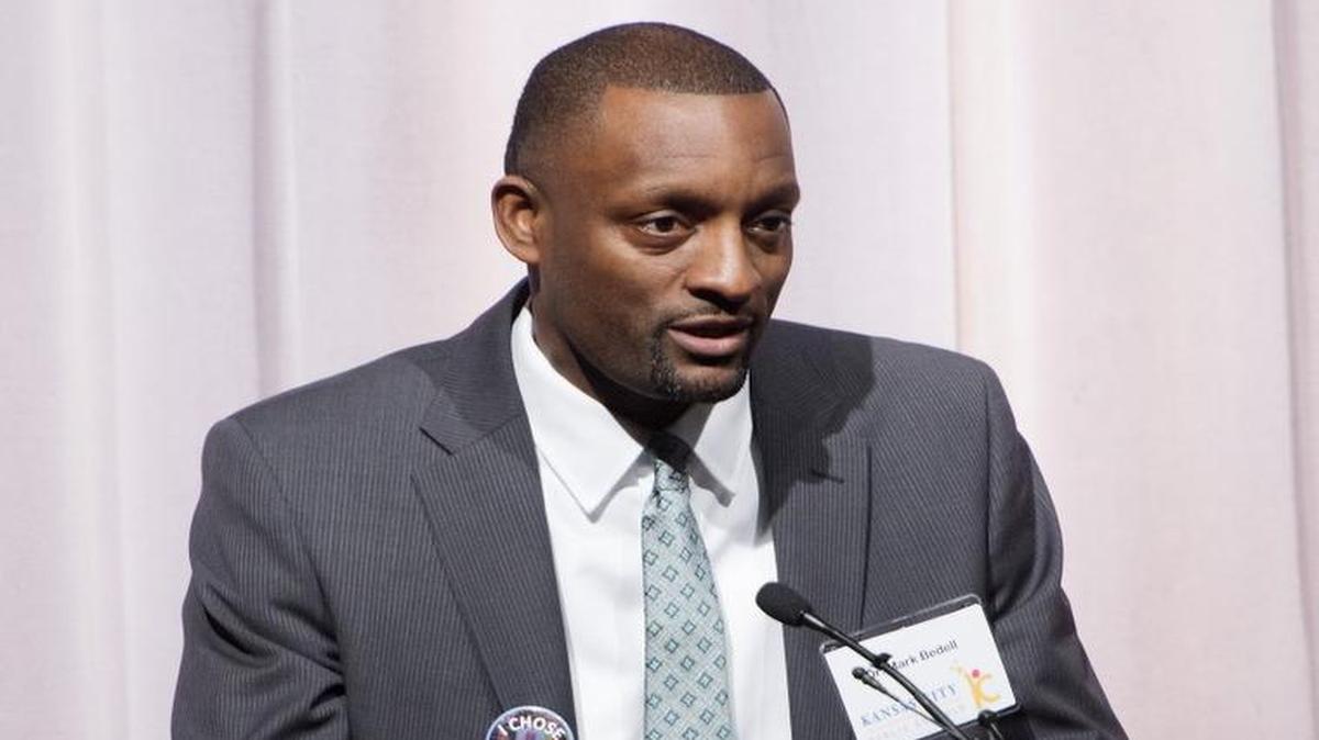 Mark Bedell, who was last in Kansas City during the school district’s search for a new leader, will come here Monday to officially sign his contract to become the new superintendent.