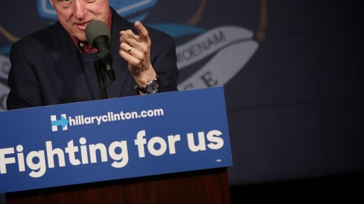 Former president Bill Clinton is coming to Kansas City on Tuesday.