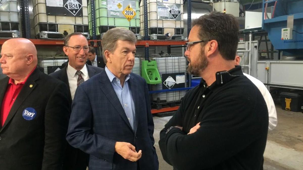 Sen. Roy Blunt, R-Mo., tours Faultless Healthcare Linen service in Kansas City Monday (Photo by Dave Helling/KC Star)