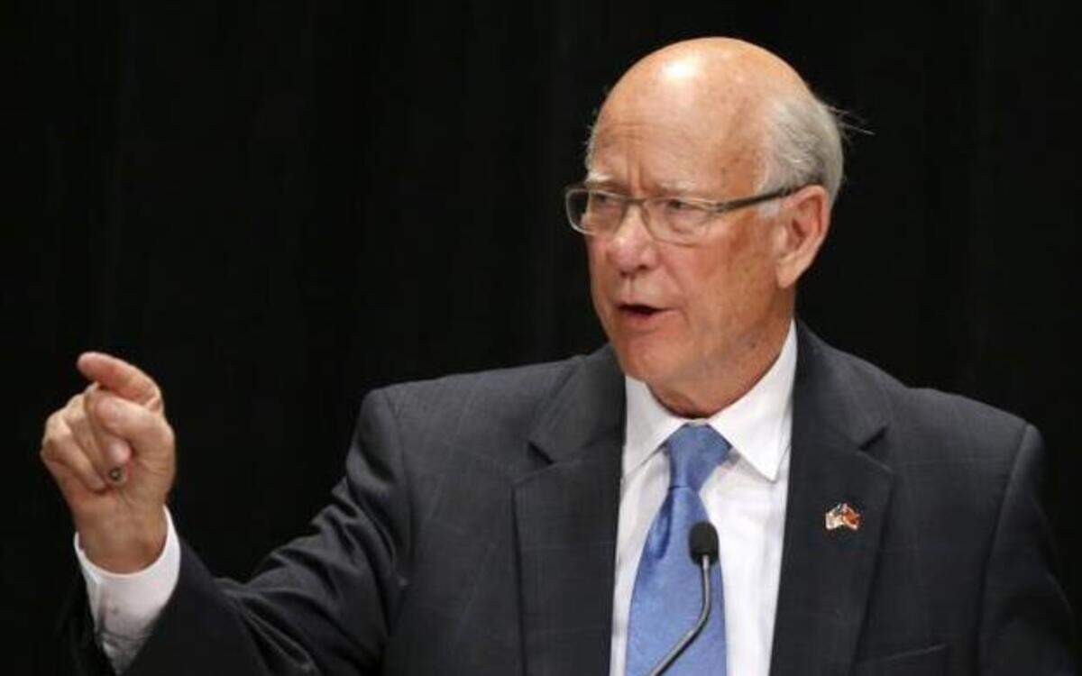 
Sen. Pat Roberts 