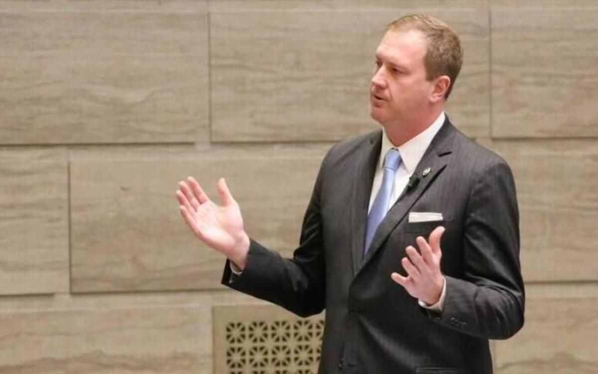 Missouri Treasurer Eric Schmitt told reporters Tuesday that Illinois lawmakers had created a budget disaster in recent years. But to many political observers in the Show-Me State, Schmitt’s news conference had just as much to do with raising his profile as he considers a run for U.S. Senate against Democratic incumbent Claire McCaskill.