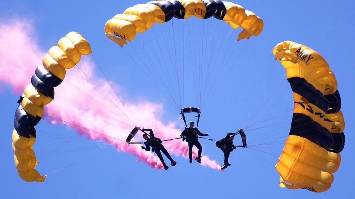 
The U.S. Army’s Golden Knights have canceled its performance at this weekend’s Kansas City Airshow. The Golden Knights, a staple of the Kansas City Airshow, delighted fans at an airshow in August 2001 at the Wheeler Downtown Airport.
