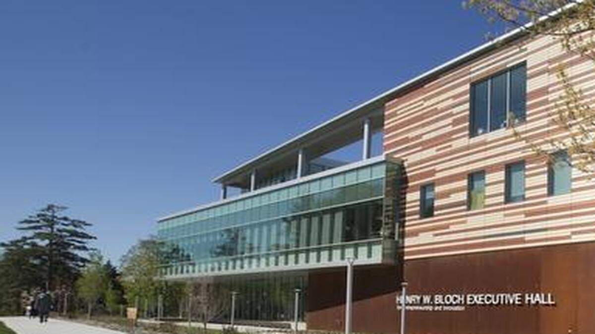 
Henry W. Bloch in 2011 finally made a donation that the University of Missouri-Kansas City had long sought to add a building at its growing business school. His $32 million gift, the largest in university history, built the Henry W. Bloch Executive Hall for Entrepreneurship and Innovation.
