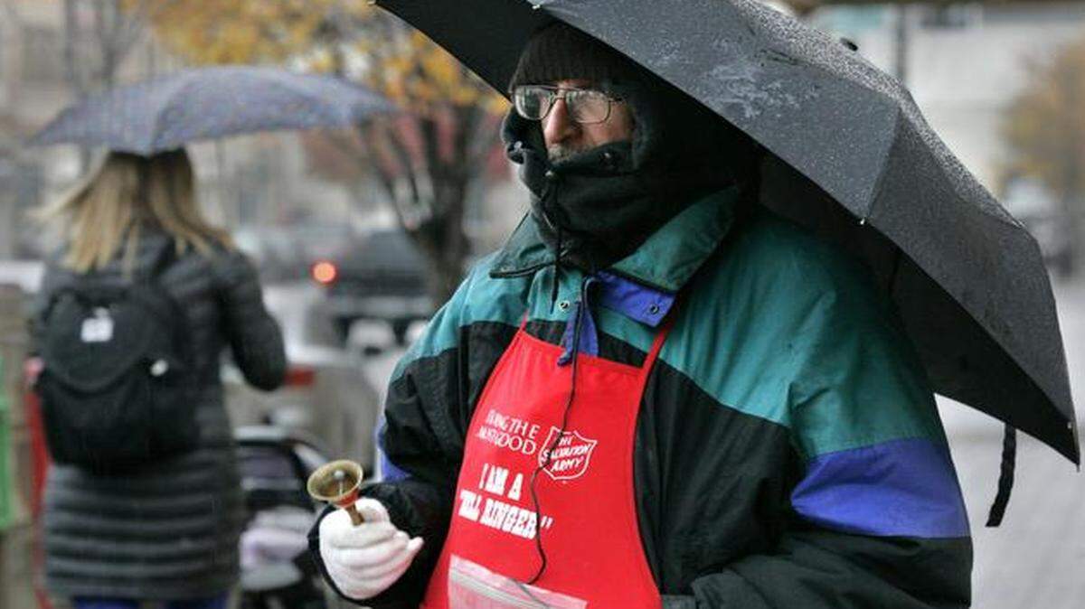 
A helper has come to the aid of the Kansas City area Salvation Army and will push the charity closer to its $1.5 million Christmas Campaign goal. That’s good news for the bell ringers working the red kettles. In this 2013 file photo, Alan Christiansen of Kansas City did the honors at Broadway Avenue and Nichols Road in the Country Club Plaza.
