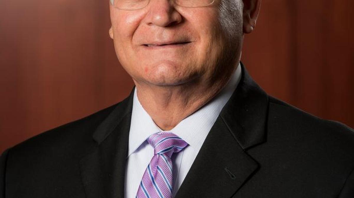 Dennis Mullin