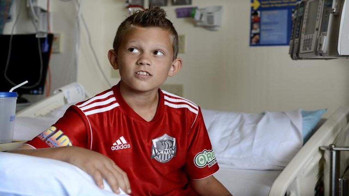 
With his right hand still swollen and tender, Carlton Epps, 10, of Branson, prepared to leave Children’s Mercy Hospital on Tuesday after being treated for a snakebite he suffered Sunday while his team, named Venom, was in Kansas City to play soccer.
