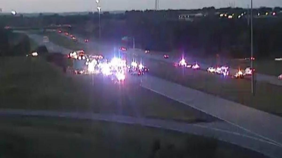 A wreck closed the southbound lanes of Interstate 435 at Shawnee Mission Parkway after a vehicle reportedly crashed on the roadway.