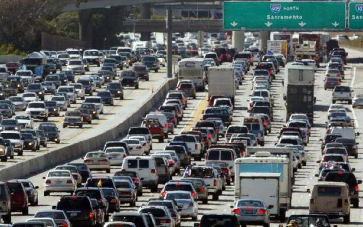 
Say, isn’t that you in that traffic jam — seventeenth car from the right?
