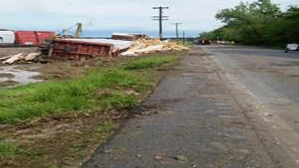 Crews continuing to clean up debris from Tuesday’s train derailment will reduce Missouri 45 to one lane near Farley. A flagging operation will be in place to direct traffic through the area.