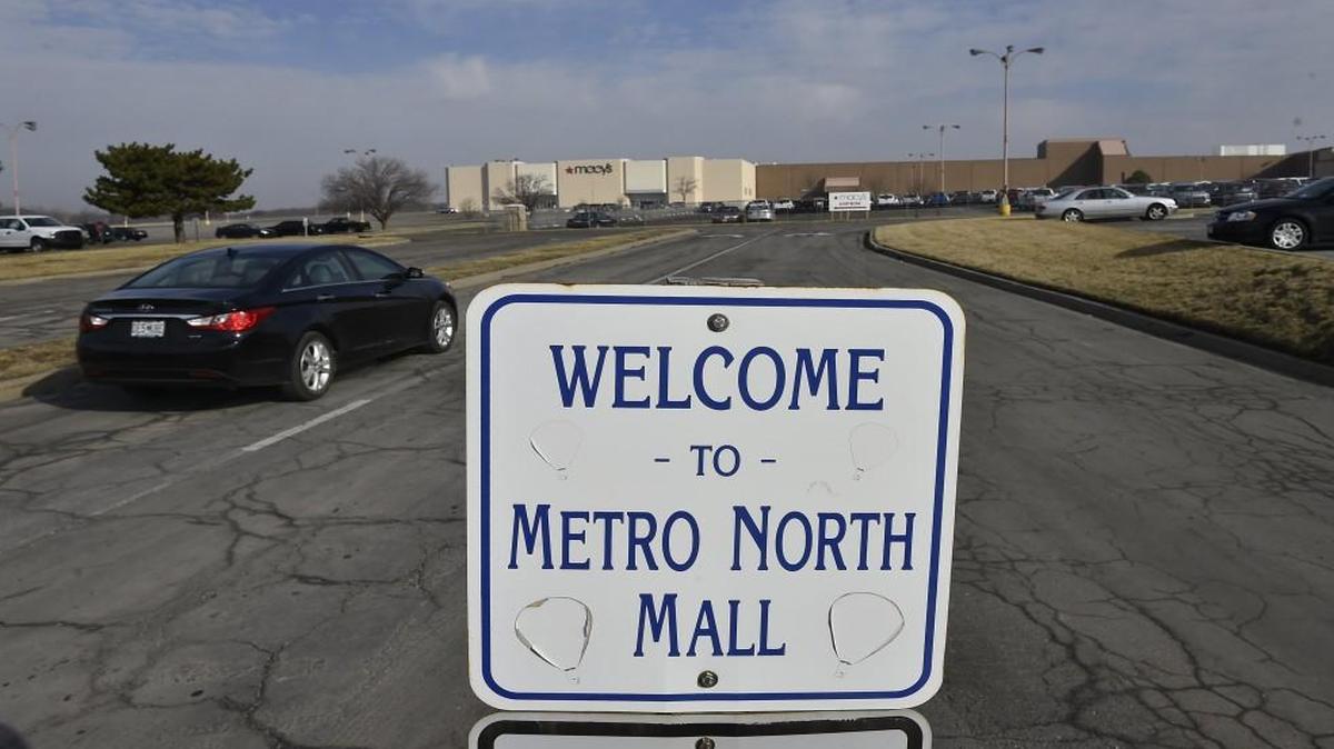 Macy’s was the only business still open at Metro North Mall on March 10, 2015.