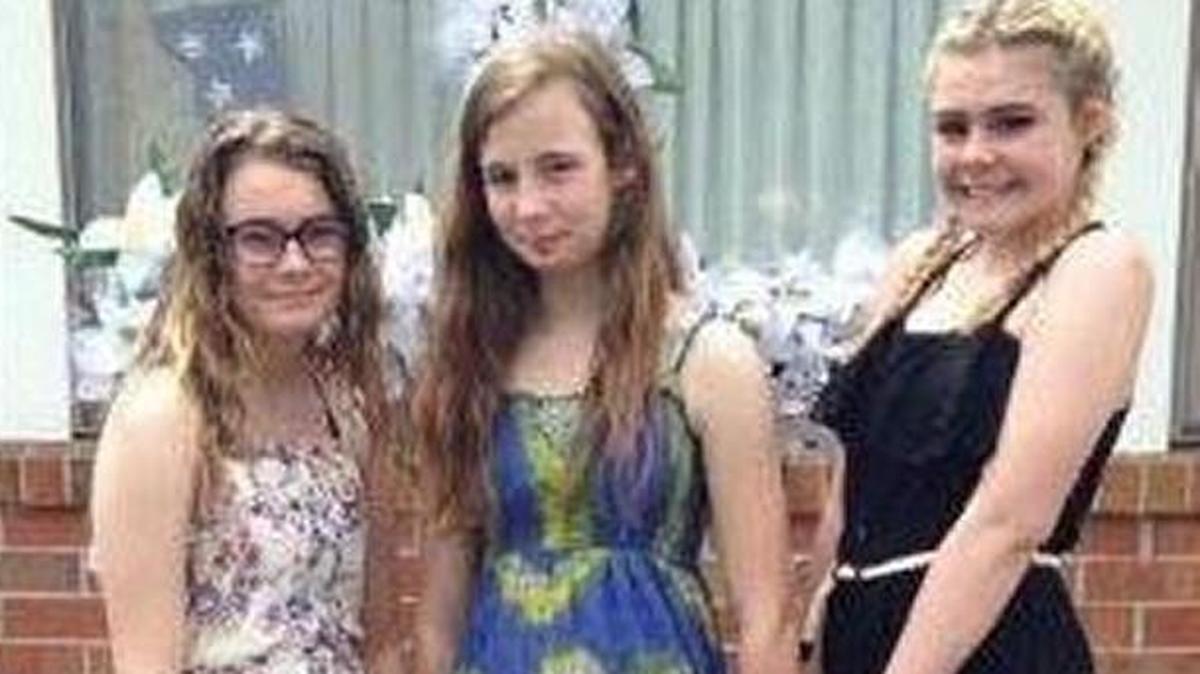 Three sisters have been missing from their Kansas home for 45 days. Police and family ask for help finding (bottom right, from left): Emily, 15, Christin, 12, and Aimee Utter, 14.