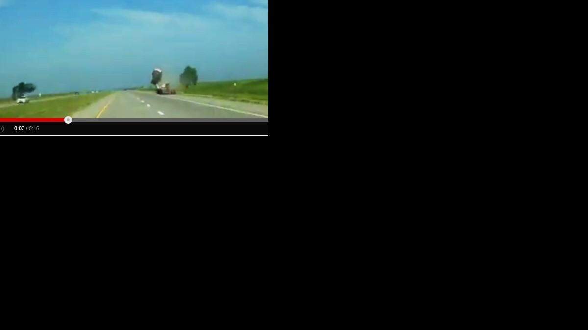 
A video captured the moment a Jeep Grand Cherokee becomes airborne during a crash near Manhattan, Kan.
