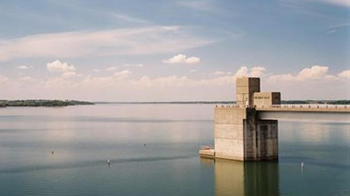 A park ranger found unidentified human remains Friday night at Melvern Lake. The Kansas Bureau of Investigation and the Osage County Sheriff’s Office are investigating.