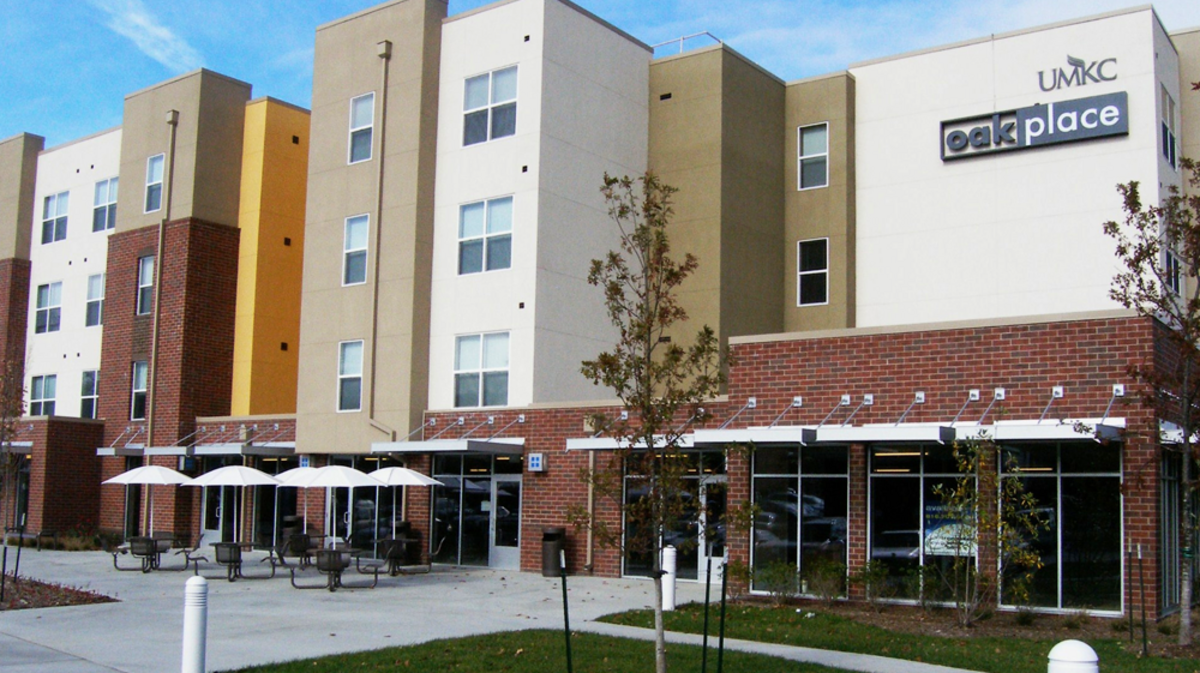 Leaky water pipes have forced UMKC to shut down a section of Oak Place Apartments and students will have to move.