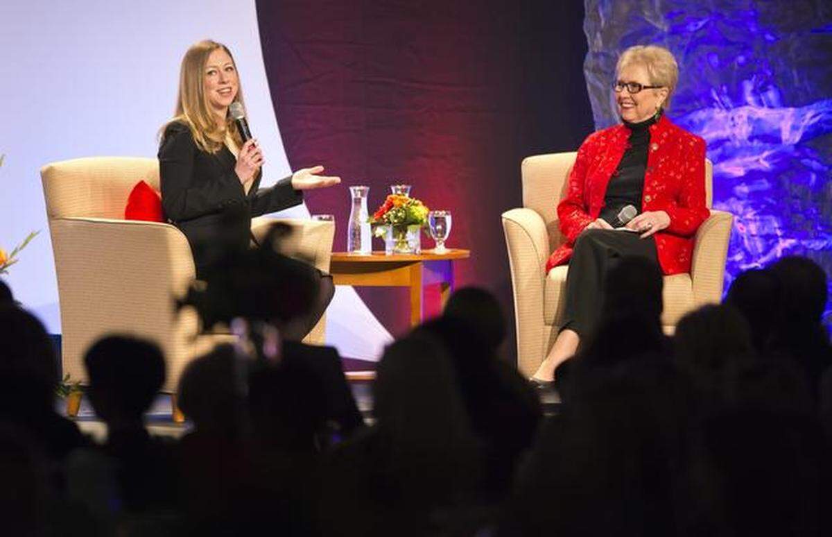 Former Kansas City Mayor Kay Barnes (right) was one of the first inductees into the Starr Women’s Hall of Fame at the University of Missouri-Kansas City. In February 2014, Barnes shared a stage with former first daughter Chelsea Clinton at the event launching the hall of fame.