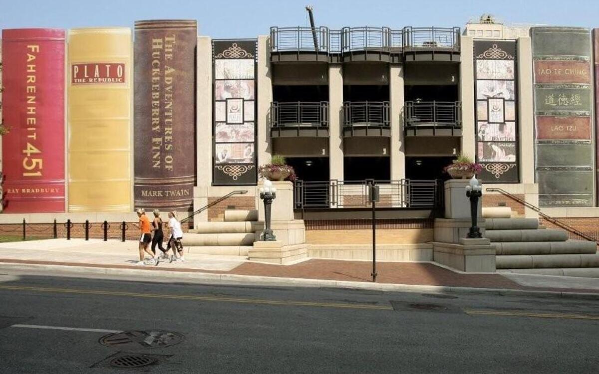 A Friday discussion of the digital divide is scheduled for the fifth floor of the Kansas City Public Library’s Central Branch.