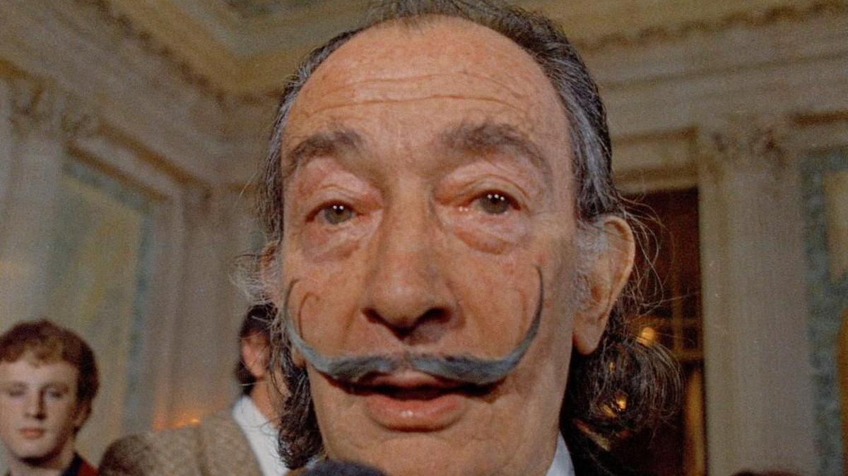 In this May 21, 1973 file photo, Spanish surrealist painter Salvador Dali, presents his first Chrono-Hologram in Paris, France. A paternity test has disproved a Spanish woman’s claim that she is the daughter of surrealist artist Salvador Dali, the deceased painter’s foundation announced Wednesday, Sept. 6, 2017.