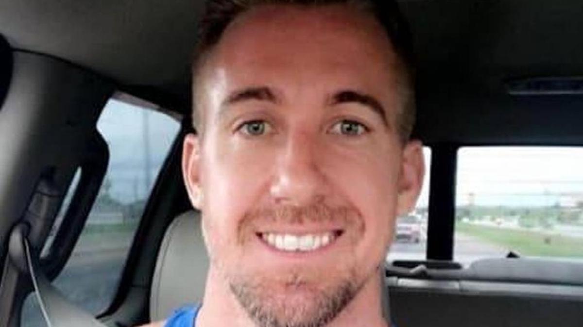 Joel Taylor, a star in the storm chasing world who had his own show on the Discovery Channel, has died at age 38.