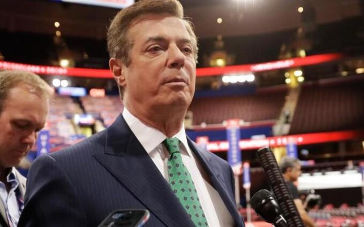 President Donald Trump's former campaign chairman, Paul Manafort, secretly worked for a Russian billionaire to advance the interests of Russian President Vladimir Putin, The Associated Press reports.