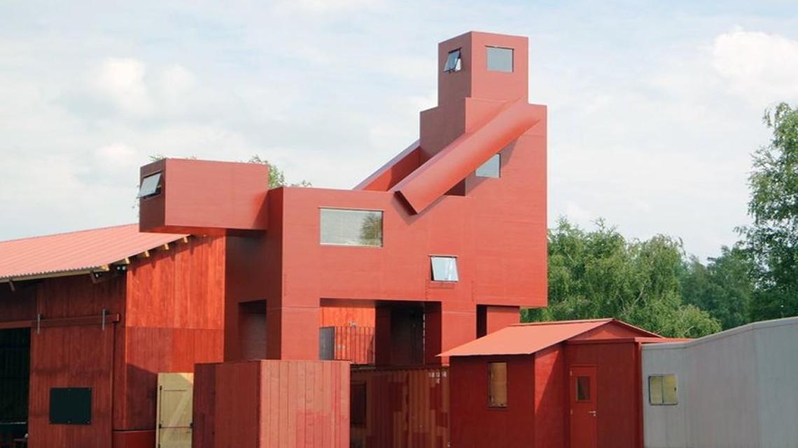 The Louvre has pulled the plug on a Dutch art installation that depicts copulation. “This is something that should not happen,” said the founder of the design collective that created the piece.