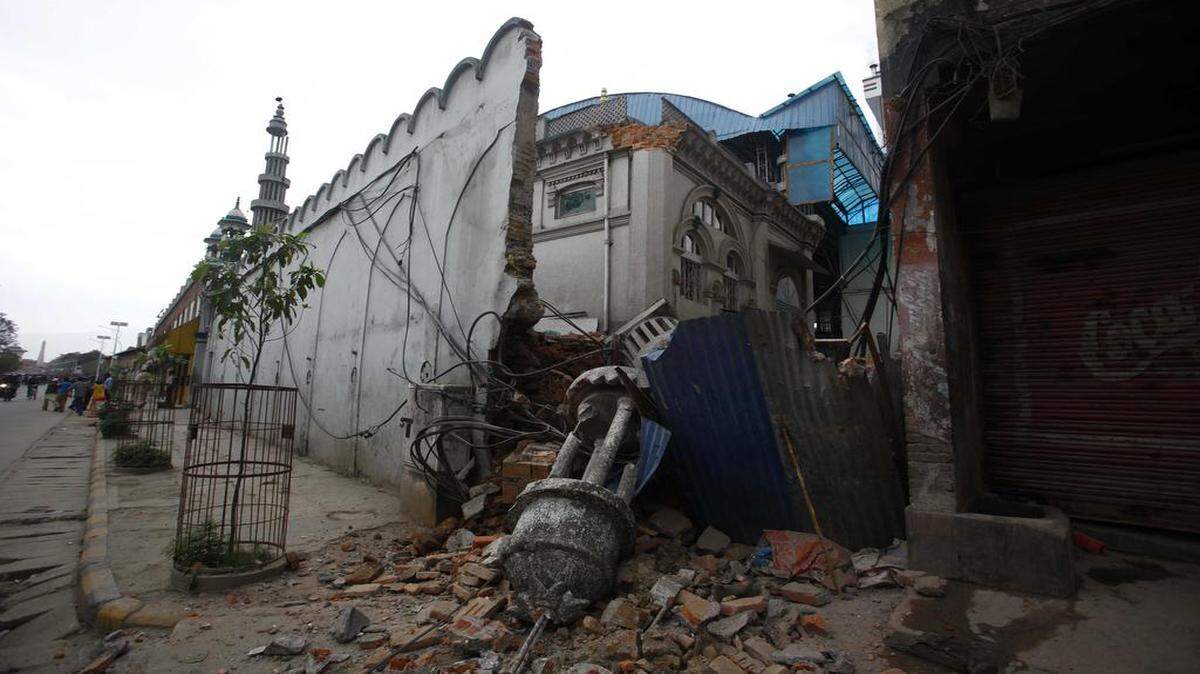 
A deadly earthquake in Nepal knocked a visiting couple from Kansas City, Kan., off their feet Saturday. They are staying in Lalitpur, outside Kathmandu, where the quake damaged this and other buildings.

