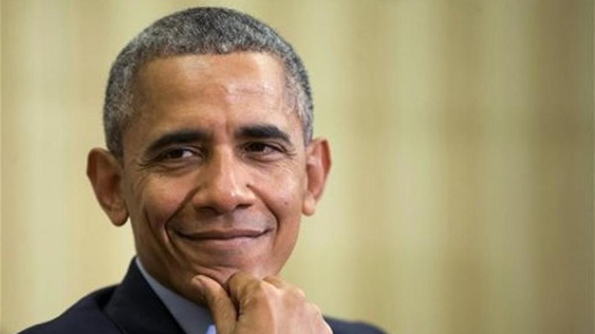 Only close family members knew that Dana Remus and Brett Holmgren had a pretty big surprise waiting for them at their wedding in Washington, D.C., over the weekend. Barack Obama was the officiant.