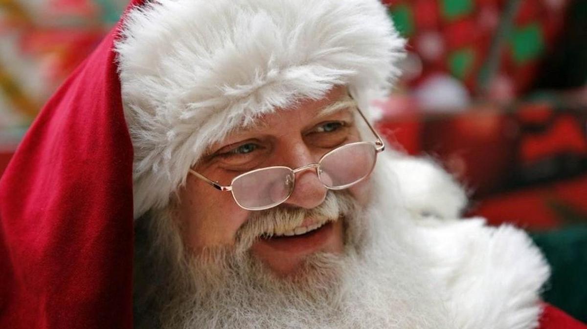During some friendly bickering between Whiteman air base in Missouri and Minot air base in North Dakota, the U.S. Air Force tweeted that Santa Claus doesn’t exist. It promptly walked back the claim.